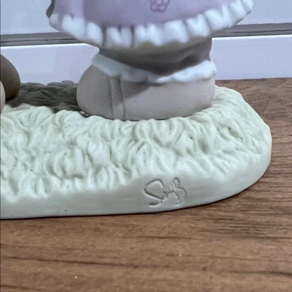 Precious Moments 'Only You' White Figurine - Picture 13 of 14